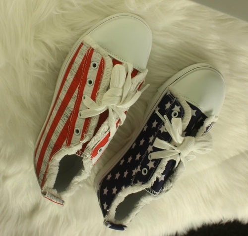Women's Stars & Striped Lace Up Sneakers, Round Toe Casual Shoes.